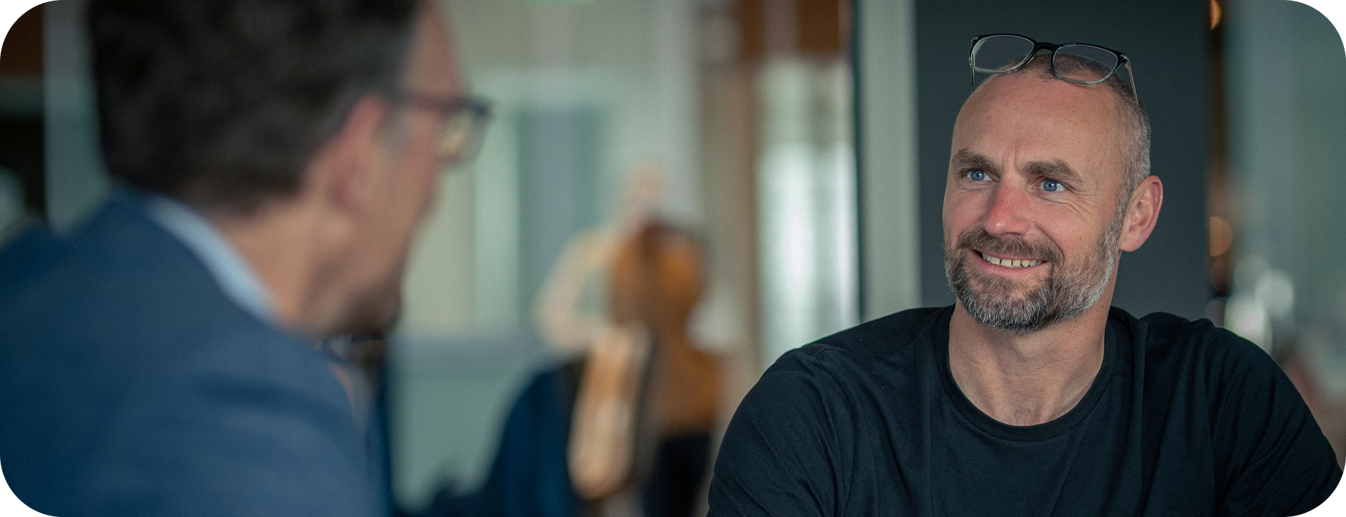 image-landscape-ceo image-landscape-ceo